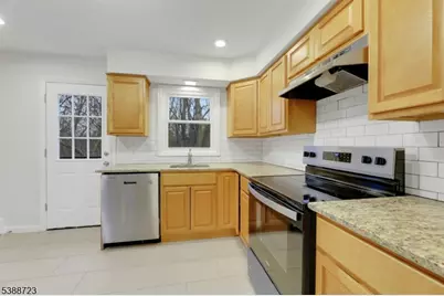 19 Courtland Dr, Wantage, NJ 07461 - Photo 9