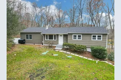 19 Courtland Dr, Wantage, NJ 07461 - Photo 1