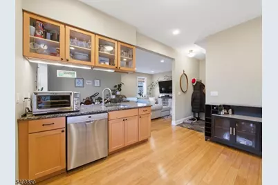 28A Gates Ave #A, Summit, NJ 07901 - Photo 9