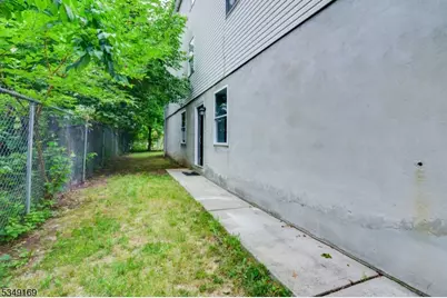 131 Schley St, Newark, NJ 07112 - Photo 27