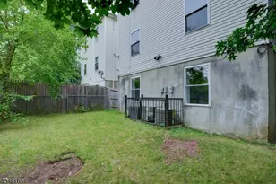 131 Schley St, Newark, NJ 07112 - Photo 31