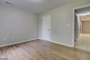 131 Schley St, Newark, NJ 07112 - Photo 15