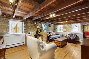 22 Kelly Pl, Stanhope, NJ 07874 - Photo 5