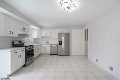 29 Carolina Ave, West Orange Township, NJ 07052 - Photo 11