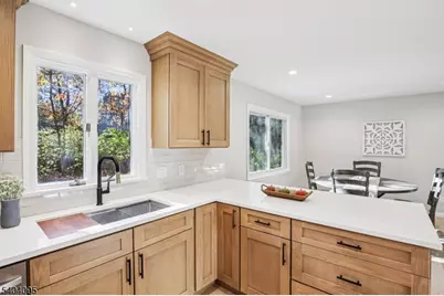 24 Arapaho Trl, Sparta Township, NJ 07871 - Photo 13