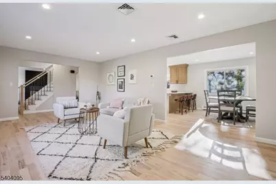 24 Arapaho Trl, Sparta Township, NJ 07871 - Photo 5