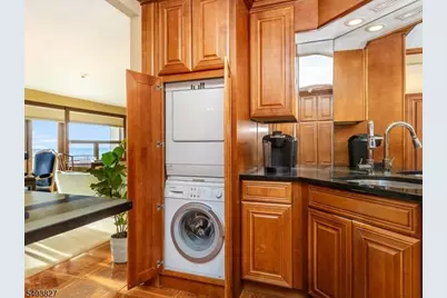 2 Claridge Dr #8IE, Verona Twp., NJ 07044 - Photo 15