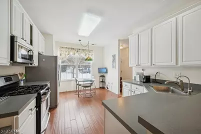 17 Ebersohl Cir, Readington Twp., NJ 08889 - Photo 5