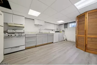 578 Winchester Ave, Union Township, NJ 07083 - Photo 21