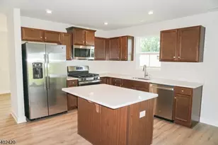 60 Coventry Rd, Hardyston Township, NJ 07419 - Photo 9