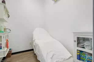 931 Amboy Ave, Edison, NJ 08837 - Photo 15