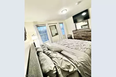 118 Irvine Turner Blvd, Newark, NJ 07103 - Photo 9