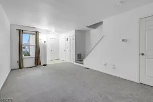 265 Spruce Ct, Raritan Township, NJ 08822 - Photo 3