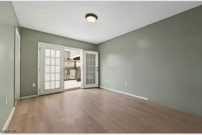 15 Wales Ave, Jersey City, NJ 07306 - Photo 7