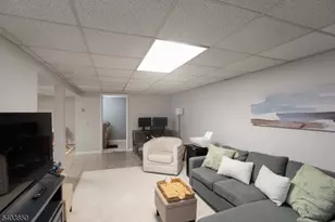 13 Park Ave, Green Brook Township, NJ 08812 - Photo 19