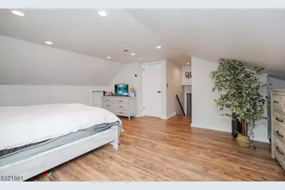 13 Bartle Rd, Franklin Township, NJ 08873 - Photo 17