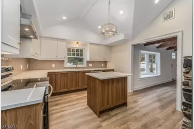 125 Sergeantsville Road, Raritan Township, NJ 08822 - Photo 11