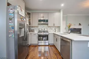 54 Magellan Way, Franklin Township, NJ 08823 - Photo 9