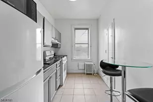 124 Storms Ave, Jersey City, NJ 07306 - Photo 3