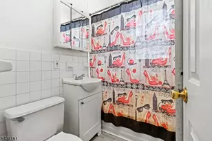 124 Storms Ave, Jersey City, NJ 07306 - Photo 7