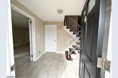 48 Glen Rd, Bridgewater, NJ 08805 - Photo 3