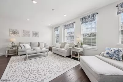 1310 Parkview Ln, Rockaway Township, NJ 07866 - Photo 9