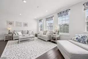 1310 Parkview Ln, Rockaway Township, NJ 07866 - Photo 9