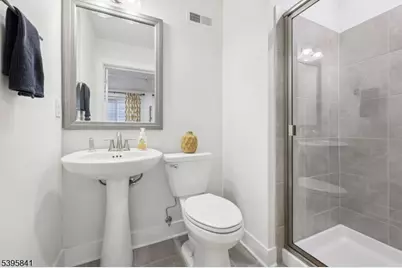 1310 Parkview Ln, Rockaway Township, NJ 07866 - Photo 7