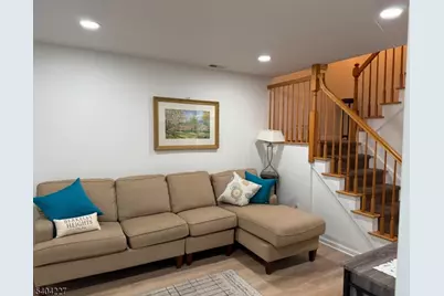 6 Paula Way, Berkeley Heights Township, NJ 07922 - Photo 3