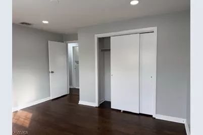 6-25 1st St, Fair Lawn, NJ 07410 - Photo 9