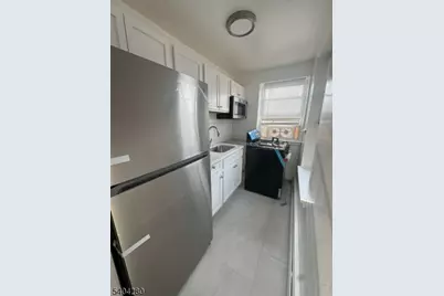 711 Plainfield Ave #2H, Plainfield, NJ 07060 - Photo 1