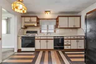 399 Richard Way, North Plainfield, NJ 07062 - Photo 9