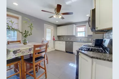 812 Washington Ave, Linden, NJ 07036 - Photo 5