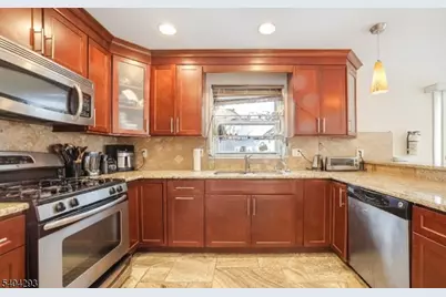 135 Grove St, Tenafly, NJ 07670 - Photo 7