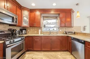 135 Grove St, Tenafly, NJ 07670 - Photo 7