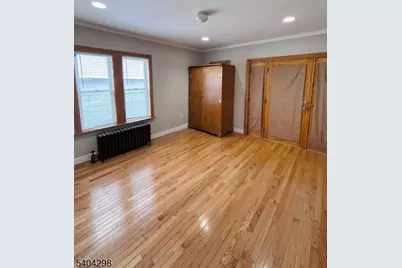 52 Hobart Pl, Totowa, NJ 07512 - Photo 9