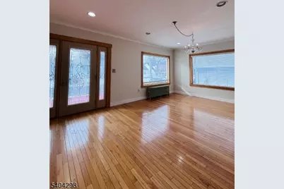 52 Hobart Pl, Totowa, NJ 07512 - Photo 3