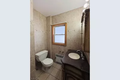 52 Hobart Pl, Totowa, NJ 07512 - Photo 13