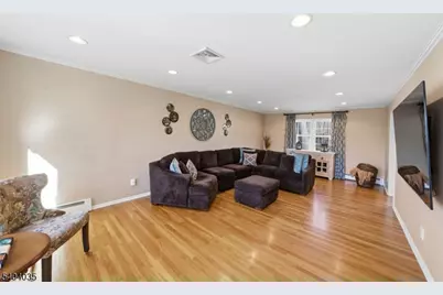 119 Herrick, Wayne Twp., NJ 07470 - Photo 9