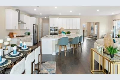 27 Eastwood Ter #27, East Hanover Township, NJ 07936 - Photo 5