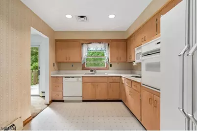 140 Springbrook Trl, Sparta Township, NJ 07871 - Photo 13