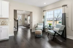 18 Eastwood Ter, East Hanover Township, NJ 07936 - Photo 9