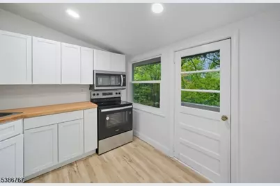 330 Springbrook Trl, Sparta Township, NJ 07871 - Photo 13