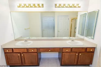 511 Four Seasons Dr #511, Wayne, NJ 07470 - Photo 15