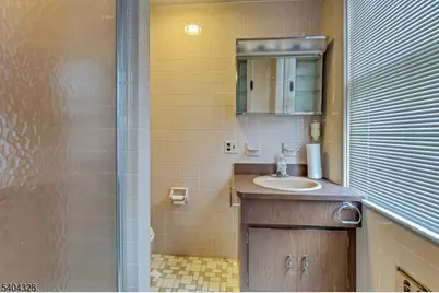 16 N Mountain Ave, Montclair, NJ 07042 - Photo 11