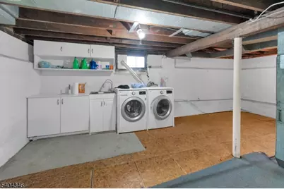 147 Knollwood Ter, Clifton, NJ 07012 - Photo 15