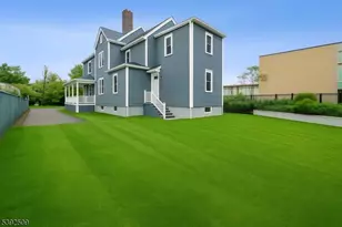 353 Claredon Pl, Orange, NJ 07050 - Photo 23