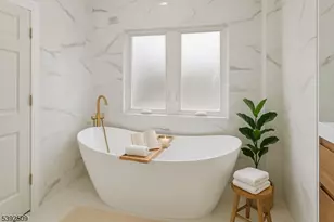 353 Claredon Pl, Orange, NJ 07050 - Photo 7