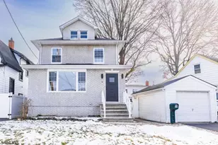 34 Kearney St, Lyndhurst Township, NJ 07071 - Photo 1