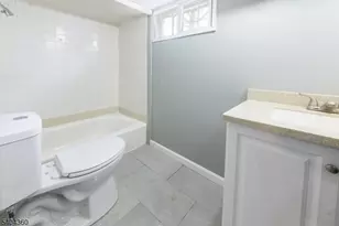 34 Kearney St, Lyndhurst Township, NJ 07071 - Photo 33